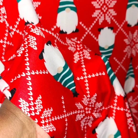 NWT Christmas Gnomes Comfy with Pockets Graphic Print Soft Sleepshirt  Size 3X - Picture 7 of 11